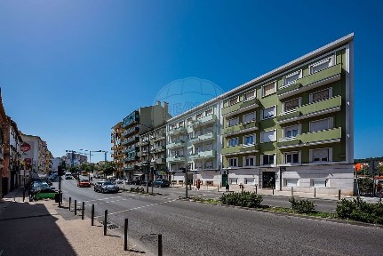 Apartamento T1 à venda na Praça de Espanha - Sete Rios