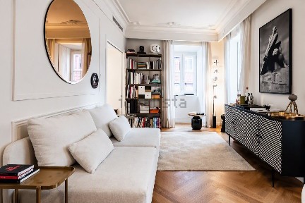 Apartamento T1 à venda na Rua de Sant'Ana à Lapa