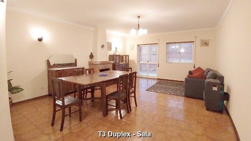 T3 dúplex, bom estado, bem arrendado, a 3 min da ponte metálica.