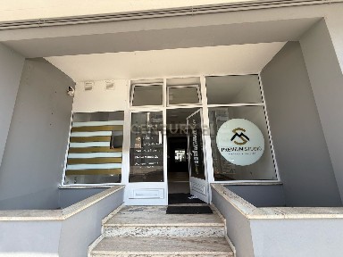 Espaço comercial à venda em Sé - Santa Maria - Meixedo