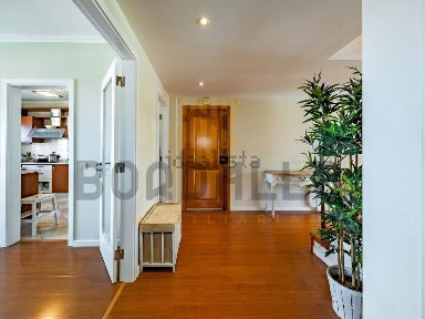 Apartamento T3 à venda na Rua Doutor Alcino Coelho