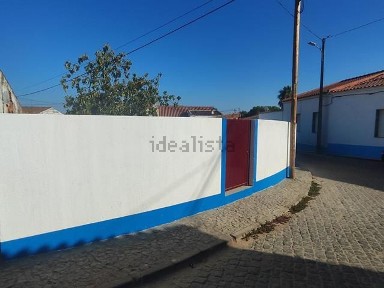 Arrendamento de moradia geminada na Rua 1 de Maio, 1