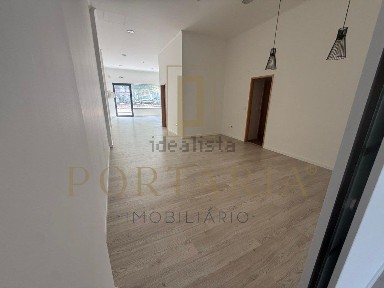 Espaço comercial à venda na Rua Nova