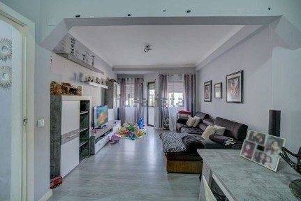 Apartamento T2 à venda na Praça do Luso, 5