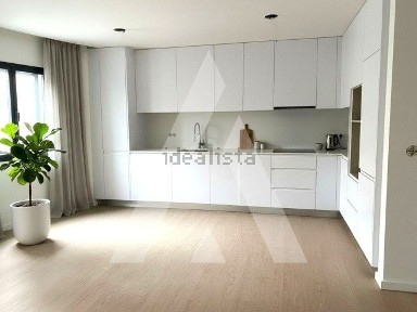 Apartamento T2 à venda na Rua Doutor Álvaro Moura Coutinho de Almeida Eça
