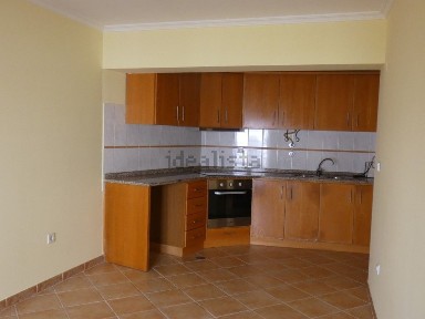 Apartamento T2 à venda na Rua José Germano da Cunha