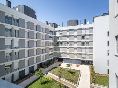 Arrendamento de apartamento T2 na Rua Engenheiro Viana Batista