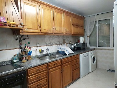Apartamento T3 à venda na Rua Dom Rodrigo da Cunha