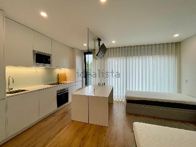Arrendamento de apartamento T0 na Rua Francisco Araújo Dantas, 96