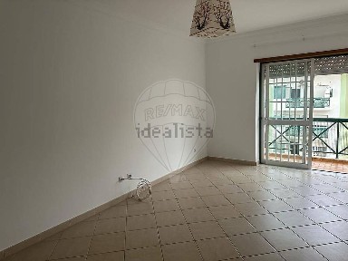 Apartamento T2 à venda na Rua Dom Pedro V