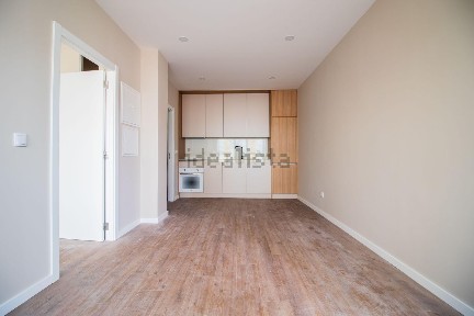 Apartamento T1 à venda na Praceta Rosas, 2
