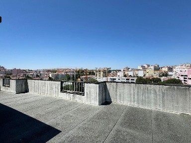 Arrendamento de apartamento T2 na Rua António Nunes Sequeira, 26