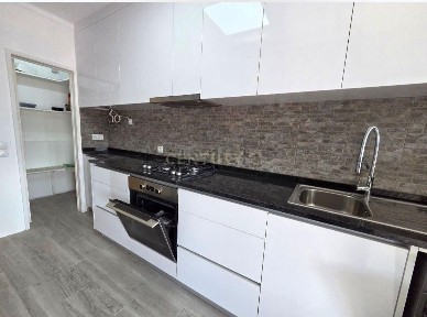 Arrendamento de apartamento T3 na Praceta Doroana, 6