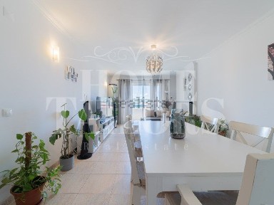 Apartamento T3 à venda na Rua Diogo Afonso, 13