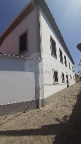 Moradia independente à venda em Vila Chã