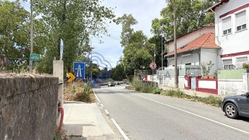 Casa ou moradia à venda na Rua de Entrecampos, 516