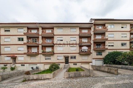 Apartamento T3 à venda na Rua das Forças Armadas