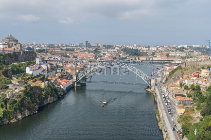 Apartamento T3 à venda na Rua de Alexandre Herculano, 108