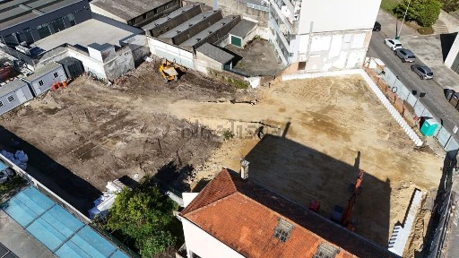 Apartamento T1 à venda na Rua de Fernandes Costa, 176