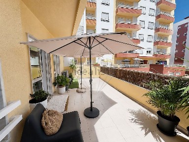 Apartamento T3 à venda na Azeda - Jardins de Santiago