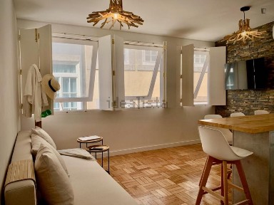 Arrendamento de apartamento T2 na Rua dos Mercadores