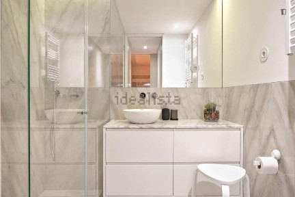 Arrendamento de apartamento T1 na Rua de Santa Catarina