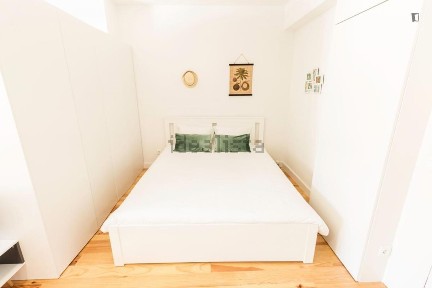Arrendamento de apartamento T0 na Rua do Sol