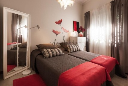 Arrendamento de apartamento T1 na Rua de Santa Catarina
