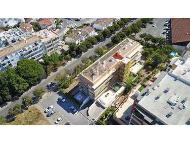 Apartamento T4 à venda na Praceta da Fraternidade