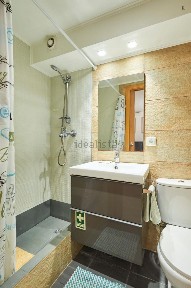 Arrendamento de apartamento T0 na Travessa do Terreiro a Santa Catarina
