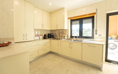 Apartamento T4 à venda em Santa Comba Dão