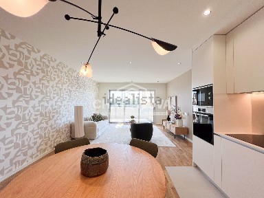 Apartamento T4 à venda na Praça das Flores