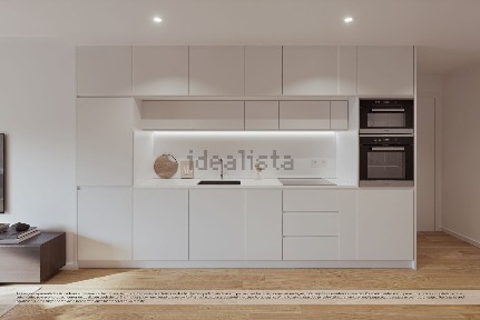 Apartamento T3 à venda na Rua Vilares
