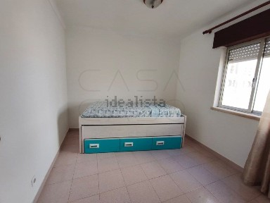 Arrendamento de apartamento T2 na Rua das Oliveiras, 5