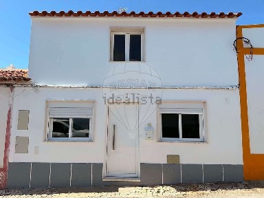 Moradia independente à venda em Vila Boim