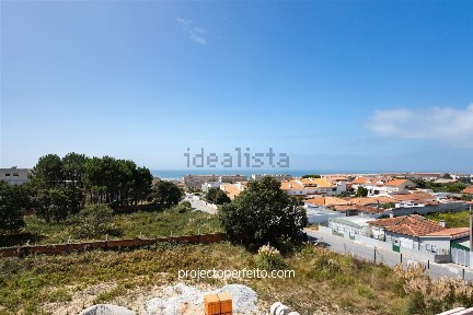 Apartamento T2 à venda na Praia de Brito - São Félix da Marinha