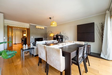 Apartamento T4 à venda na Praceta Alvaro Ruas