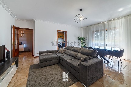 Apartamento T3 à venda no Centro de Oliveira de Azeméis