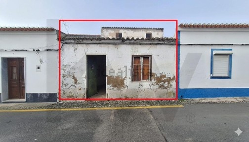 Casa ou moradia à venda na Rua Doutor Brito Camacho s/n