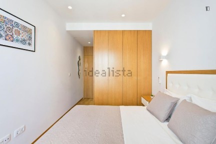 Arrendamento de apartamento T2 no Largo do Doutor Tito Fontes