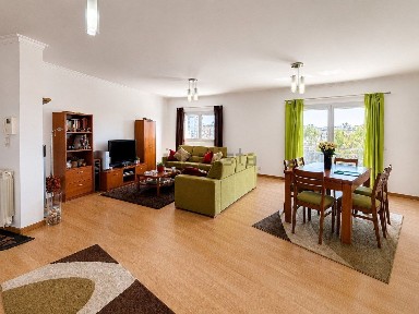Arrendamento de apartamento T2 no Bairro dos Anjos - Vale da Cabrita