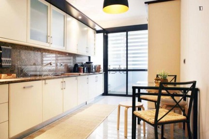 Arrendamento de apartamento T2 na Rua Comandante Cousteau