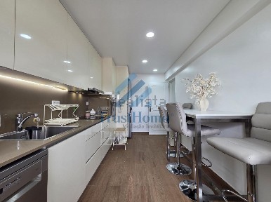 Apartamento T2 à venda na Praça Cidade de Omura