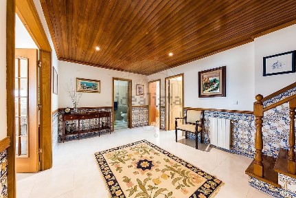 Apartamento T4 à venda na Rua Florbela Espanca
