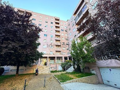 Apartamento T3 à venda na Praça do Bocage