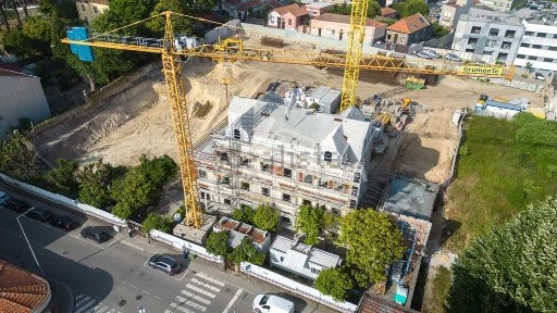 Apartamento T2 à venda na Rua de Soares dos Reis