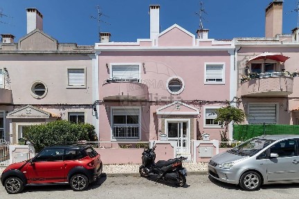 Apartamento T3 à venda no Centro da Quinta do Conde