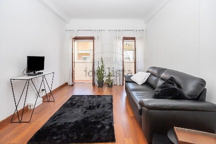 Apartamento T1 à venda na Rua de Santo António