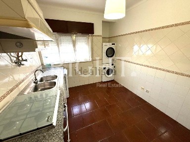 Arrendamento de apartamento T3 na Rua de Alpiarça