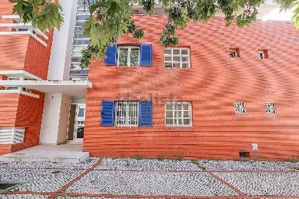 Apartamento T4 à venda na Escadinhas do Alto do Restelo